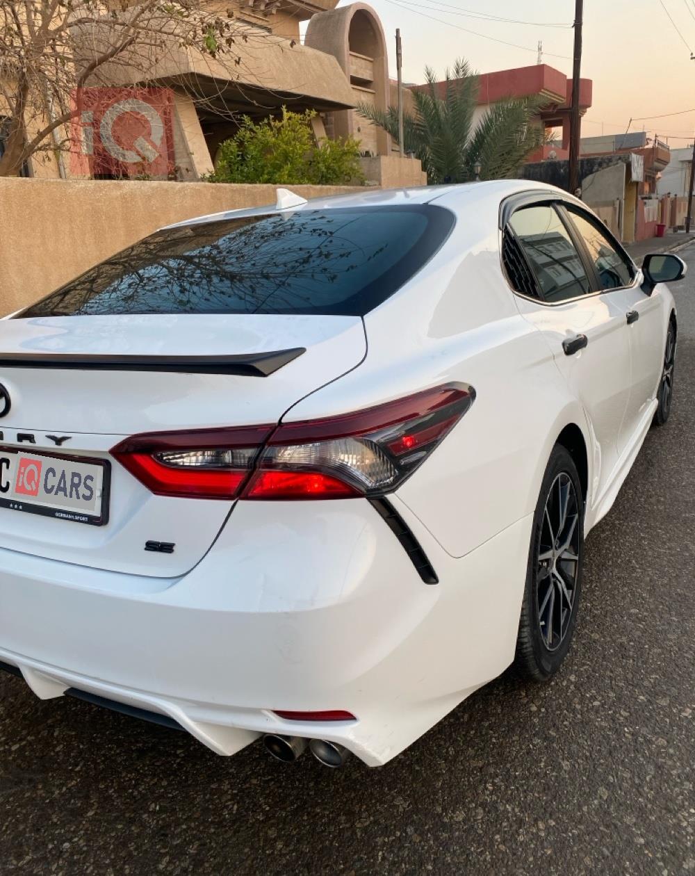 تۆیۆتا کامری